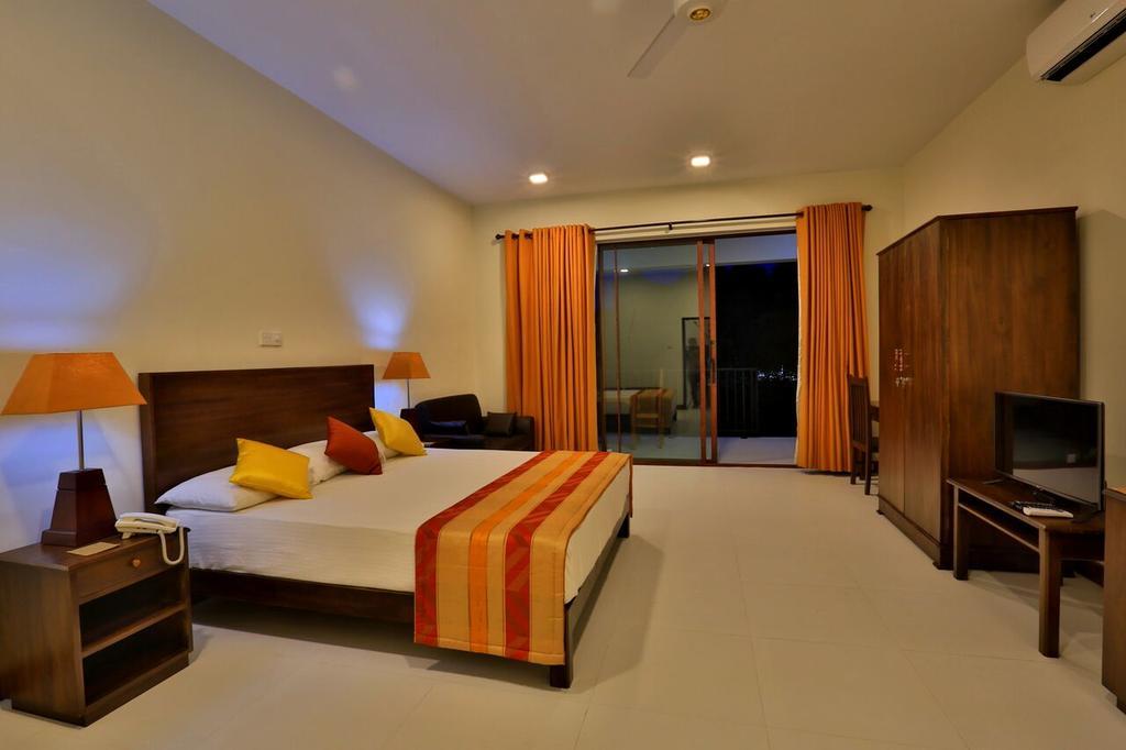 Grand & Gangula Hotel Dambulla Buitenkant foto