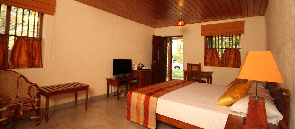 Grand & Gangula Hotel Dambulla Buitenkant foto