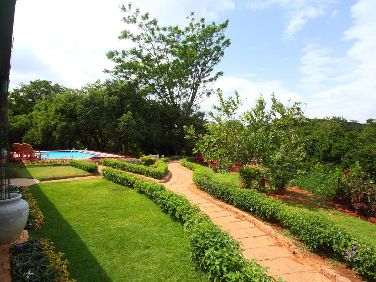 Grand & Gangula Hotel Dambulla Buitenkant foto