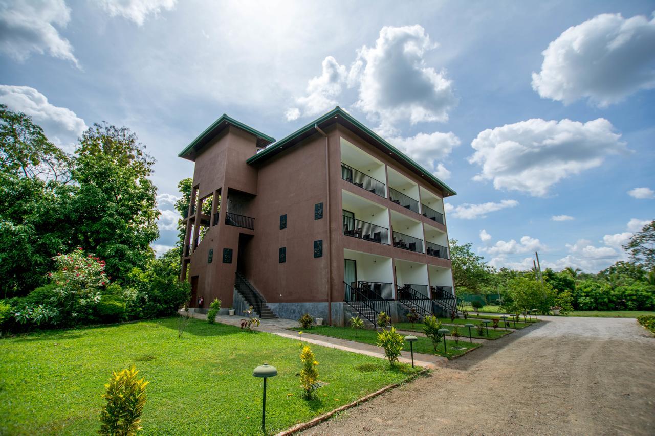 Grand & Gangula Hotel Dambulla Buitenkant foto