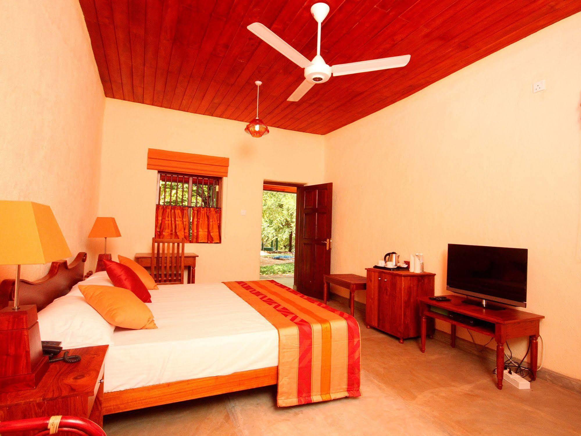 Grand & Gangula Hotel Dambulla Buitenkant foto
